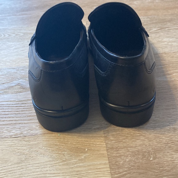 Ecco Real Leather Black Loafers - Picture 4 of 5